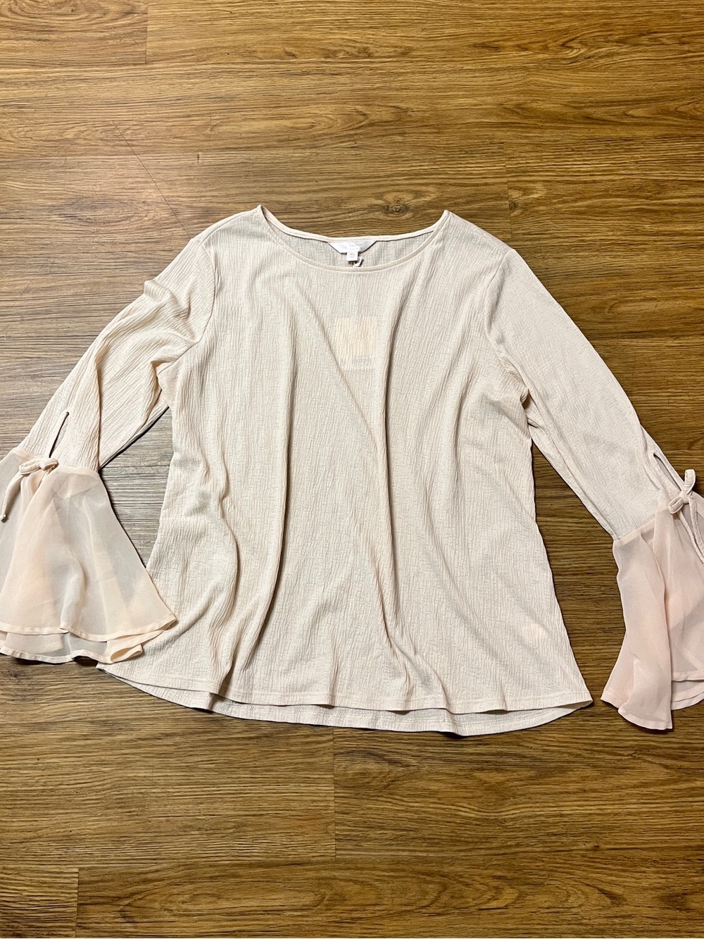 NWT LC Lauren Conrad Cream Textured Tiered Bell Sleeve Top Size XL